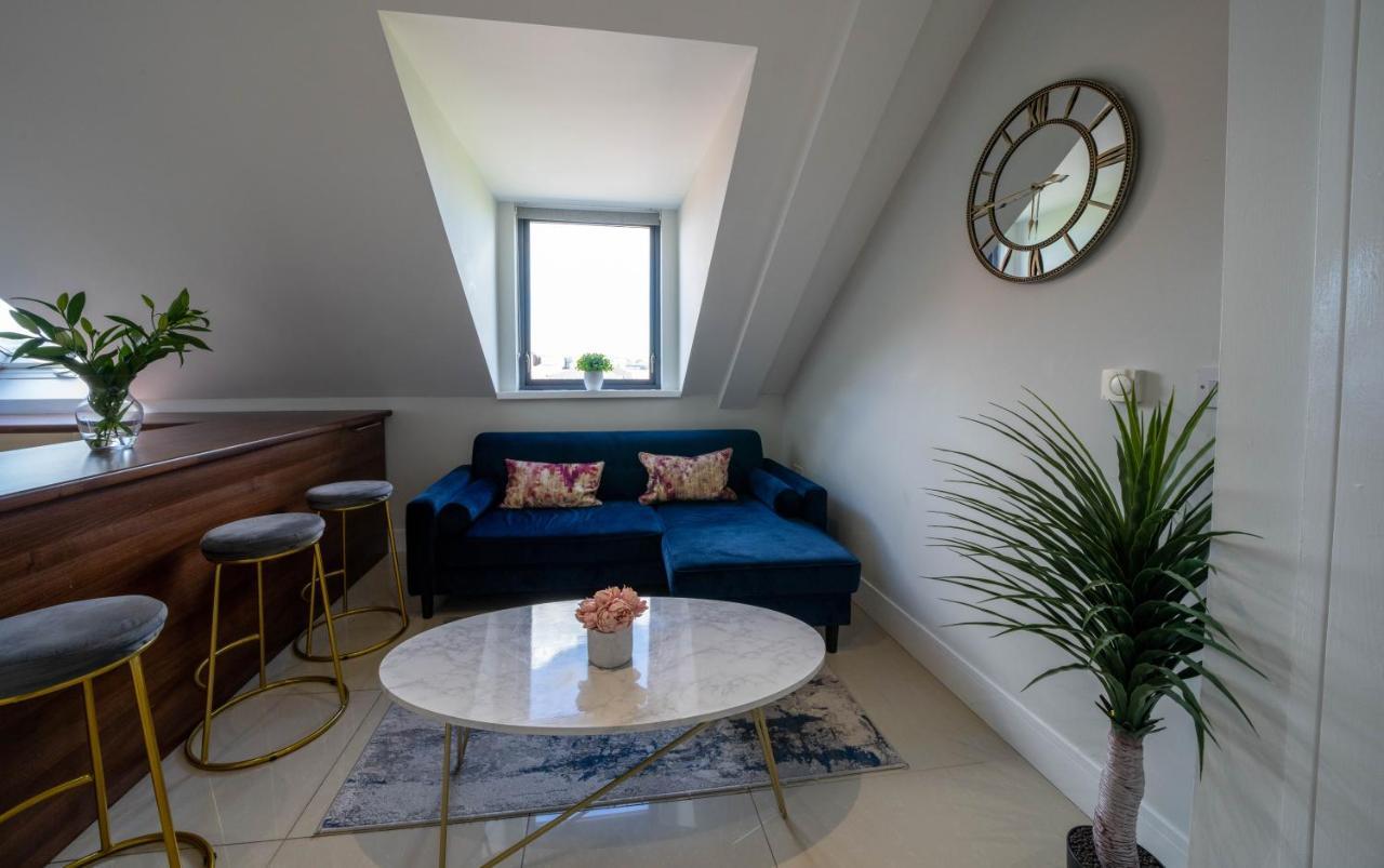 Three Bed Apartment Sleeps 5 In Botanic Белфаст Екстер'єр фото