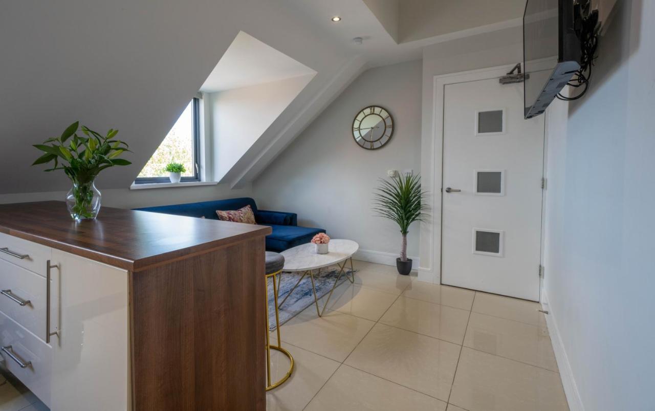 Three Bed Apartment Sleeps 5 In Botanic Белфаст Екстер'єр фото